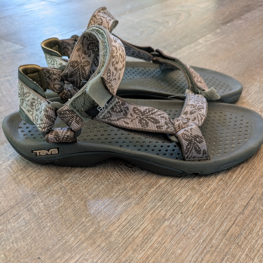 Teva Hurricane Outdoor Sandals, Women - Picture 2 of 4